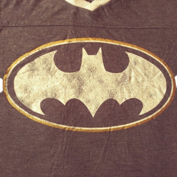 Juniors Vneck Batman Tee - Picture 2 of 5